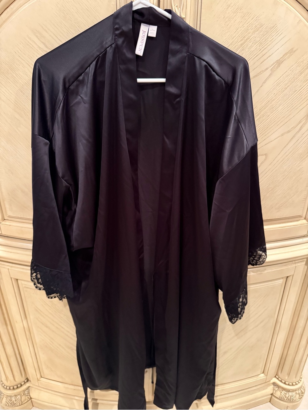 NWOT Joyspun Satin Robe with Lace Trim, size 3X